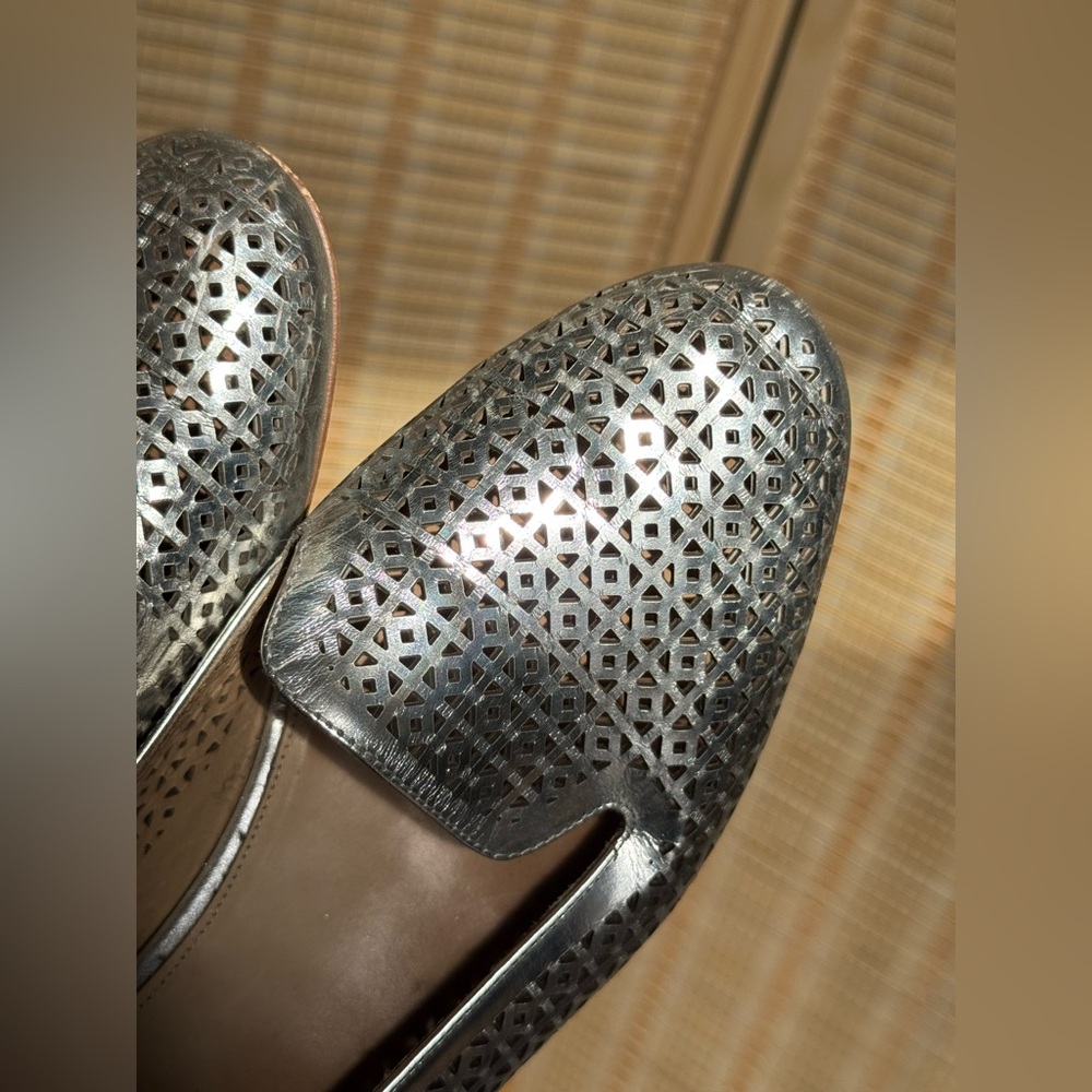 J.Crew Italian Leather Silver Loafers – Beautiful & Chic